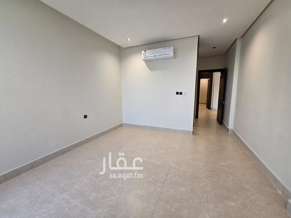 شقة 4 غرف في الحمرا 10