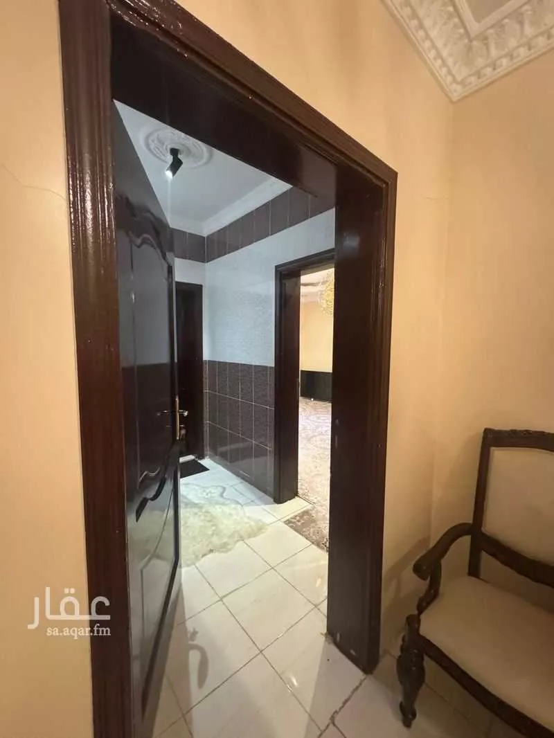 عمارة 800 م² في الروابي 18