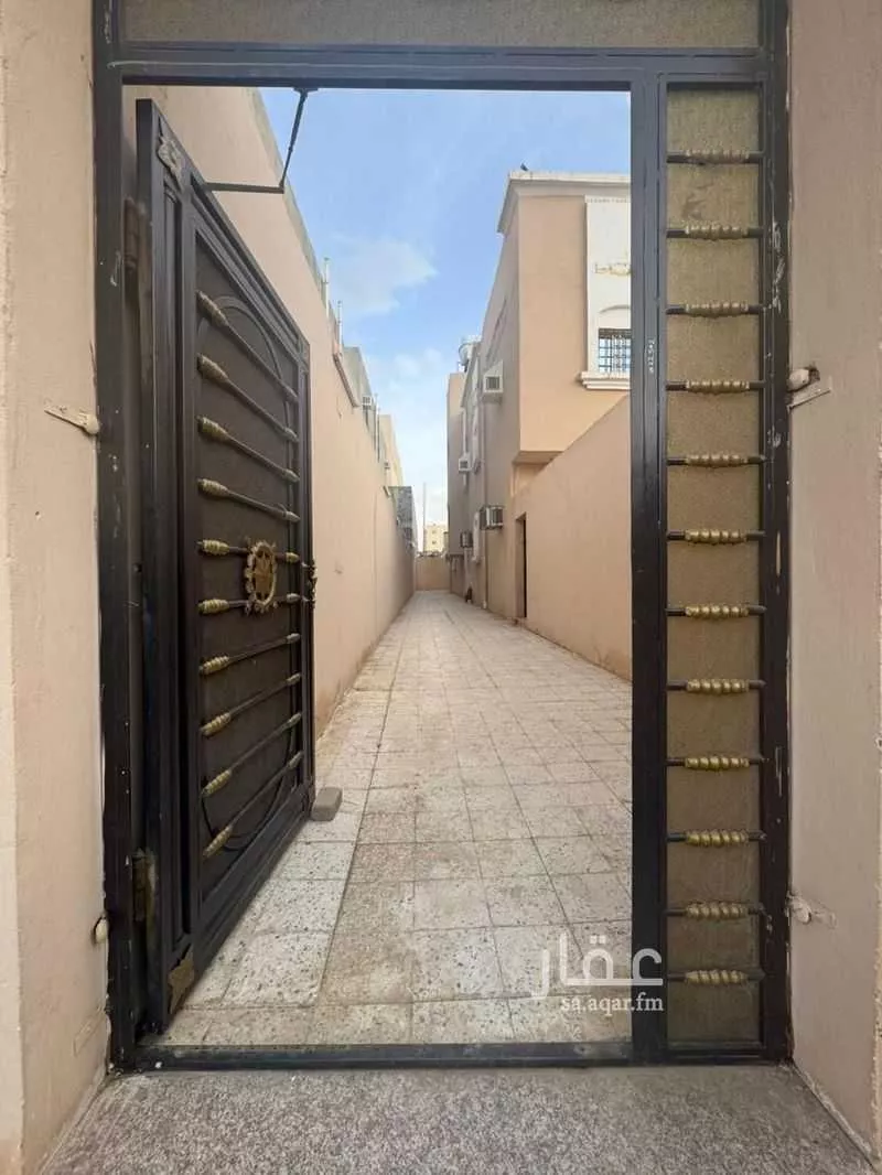 عمارة 800 م² في الروابي 6