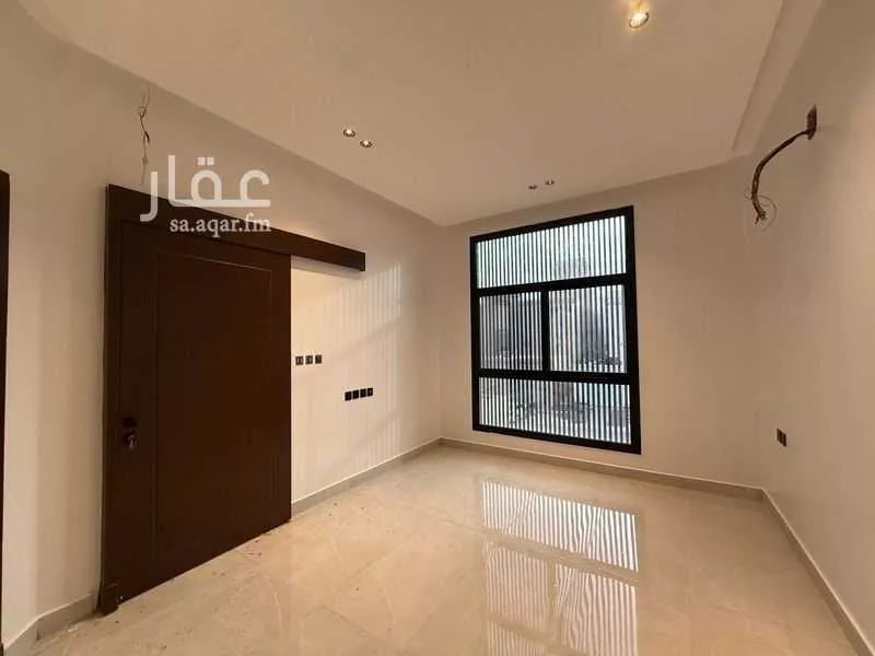 6 bedroom floor in Ash Sharq 2