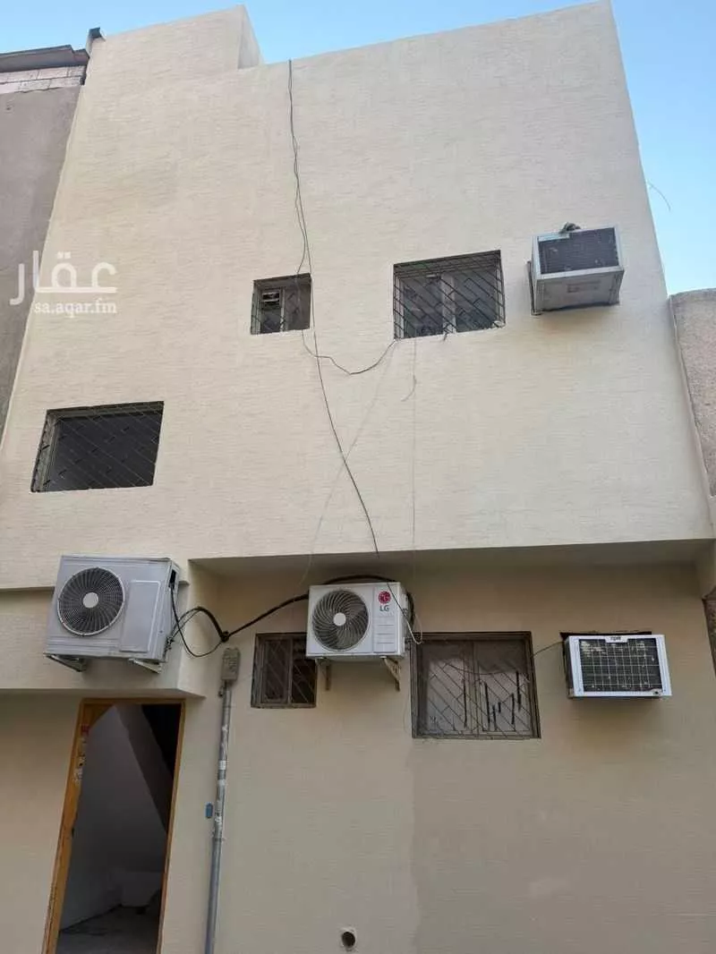 448 sqm building in Al Yamamah 6