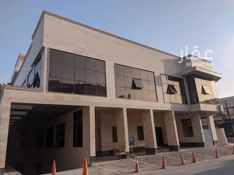 مكتب 625 م² في الملز 3