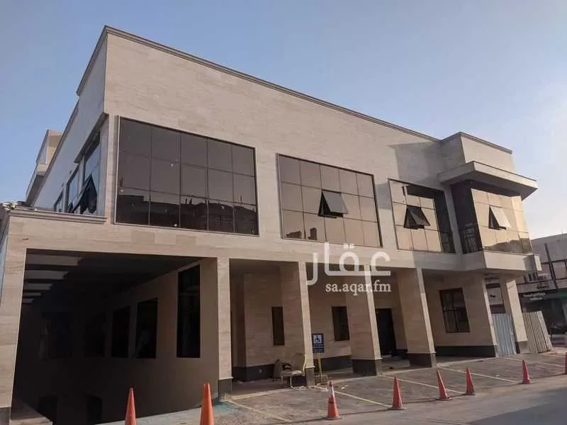 مكتب 625 م² في الملز 3