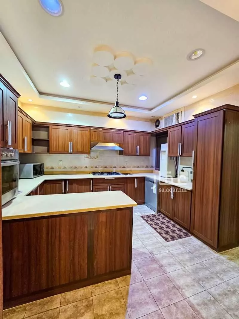 شقة 5 غرف في البحيرات 5