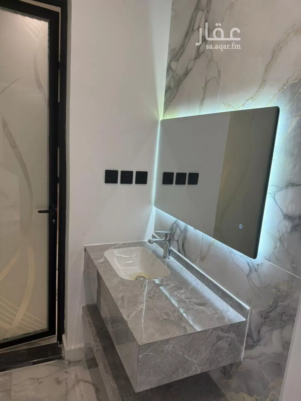 شقة 6 غرف في هجر 10