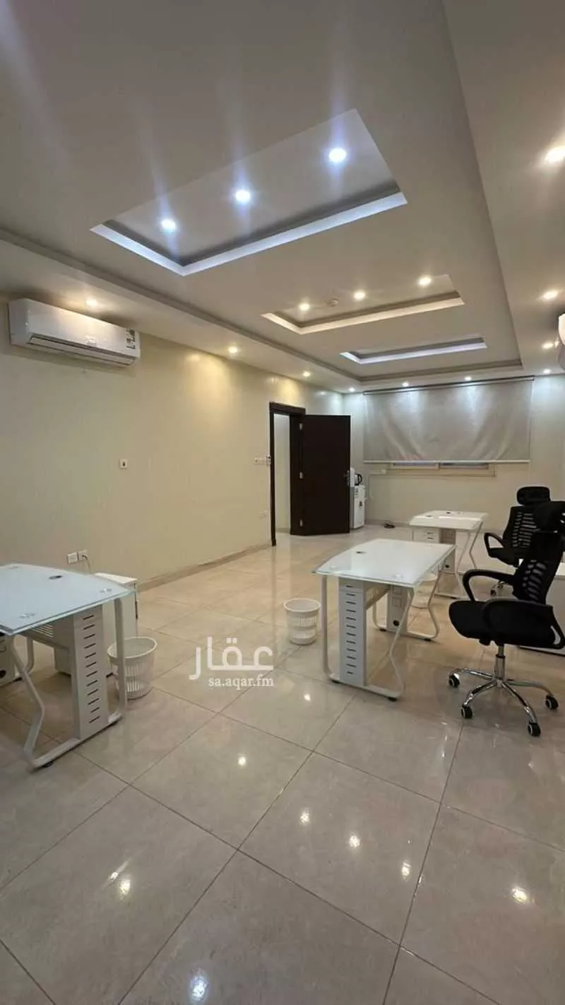 مكتب 540 م² في مذينب 5