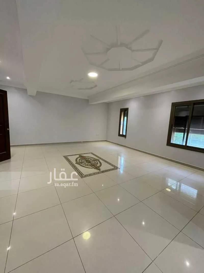 شقة 5 غرف في الروضة 4