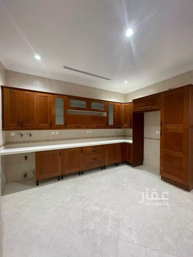 5 bedroom apartment in Al Rawdah 12