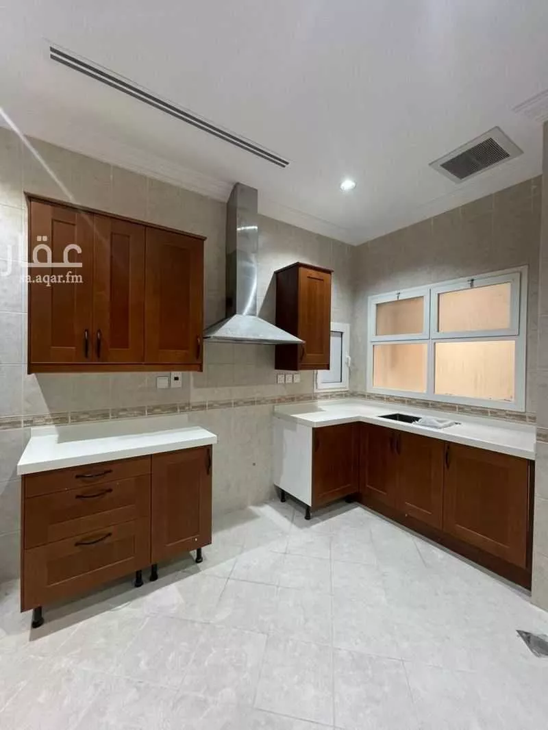 5 bedroom apartment in Al Rawdah 13