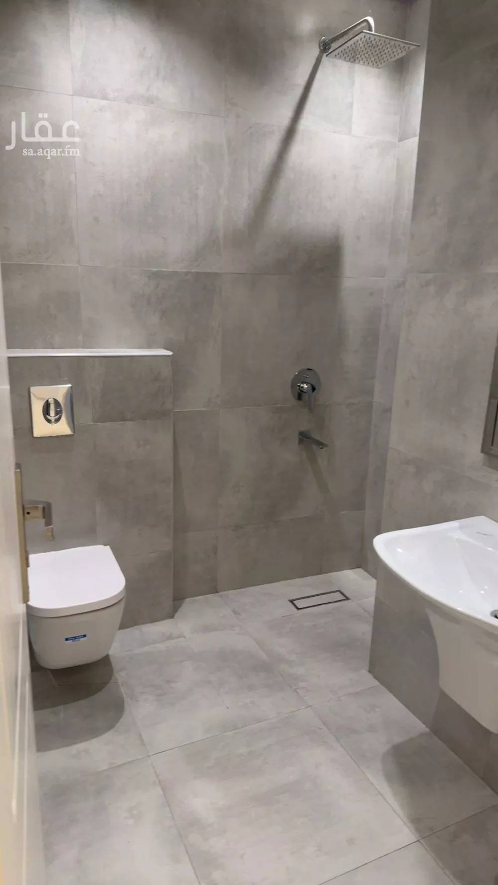3 bedroom apartment in Al Malqa 5