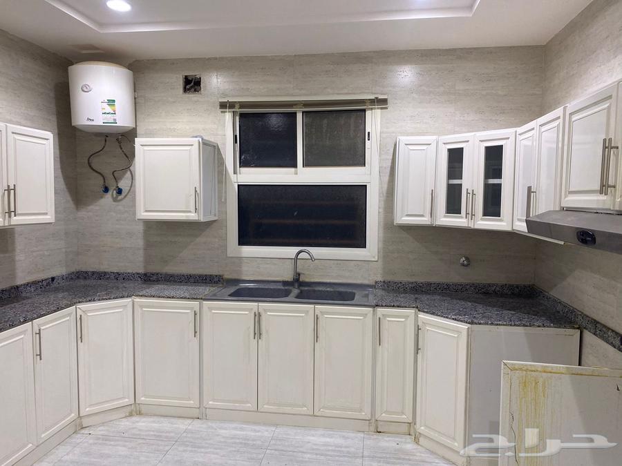 فيلا 3 غرف في عكاظ 12