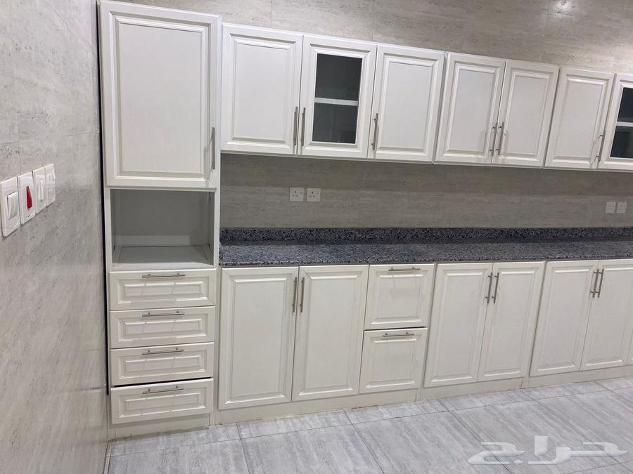 فيلا 3 غرف في عكاظ 25