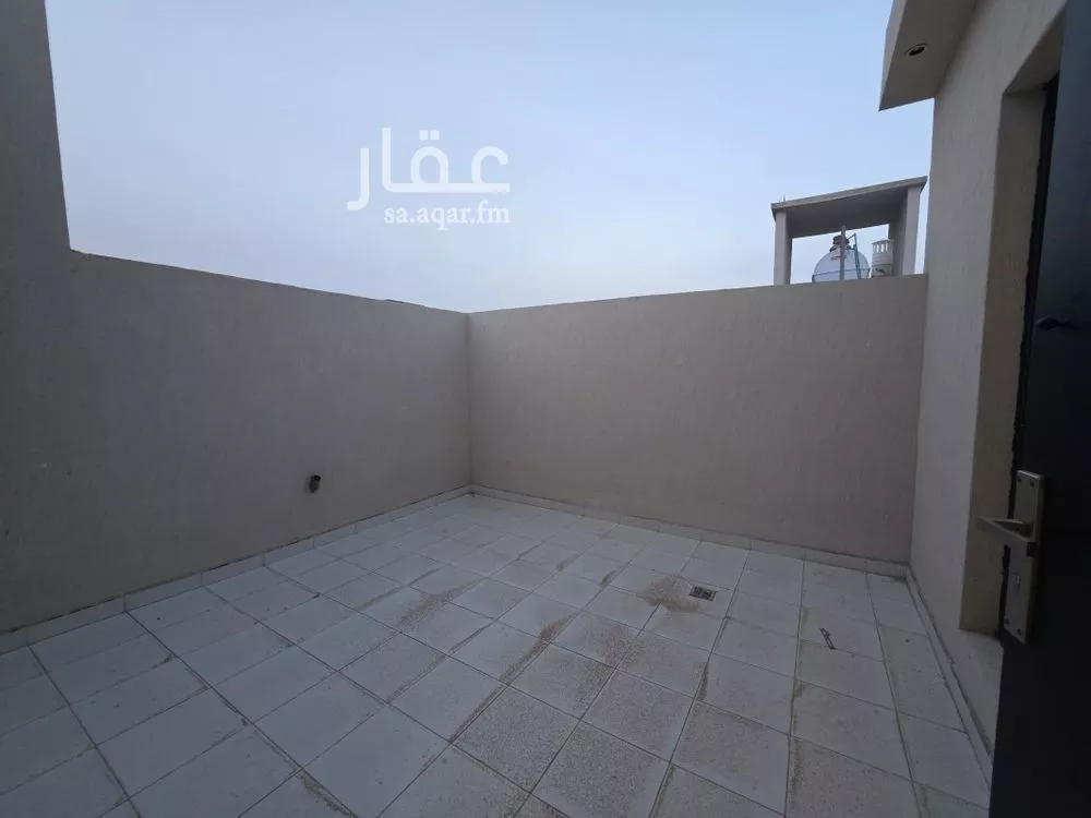 فيلا 5 غرف في طويق 17