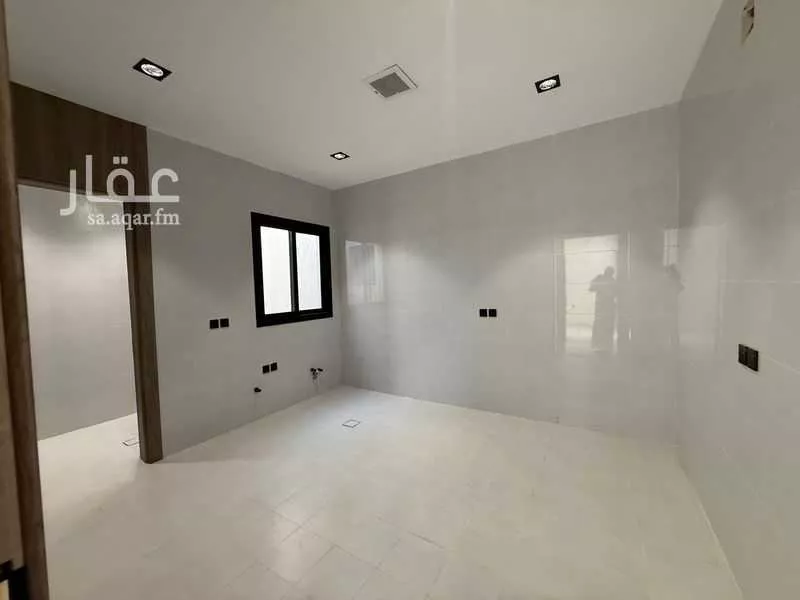 2 bedroom apartment in King Abdul Aziz 3