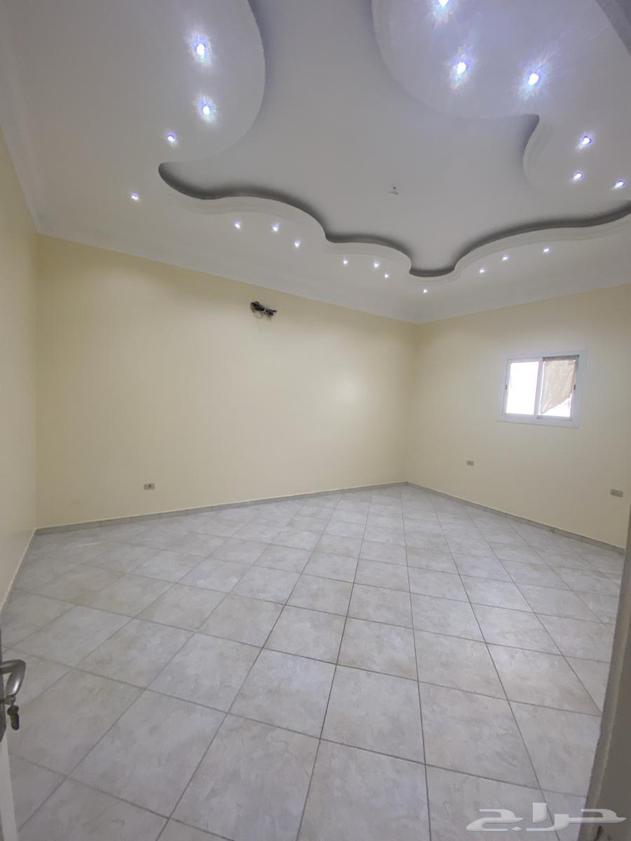 شقة 3 غرف في الصفا 6