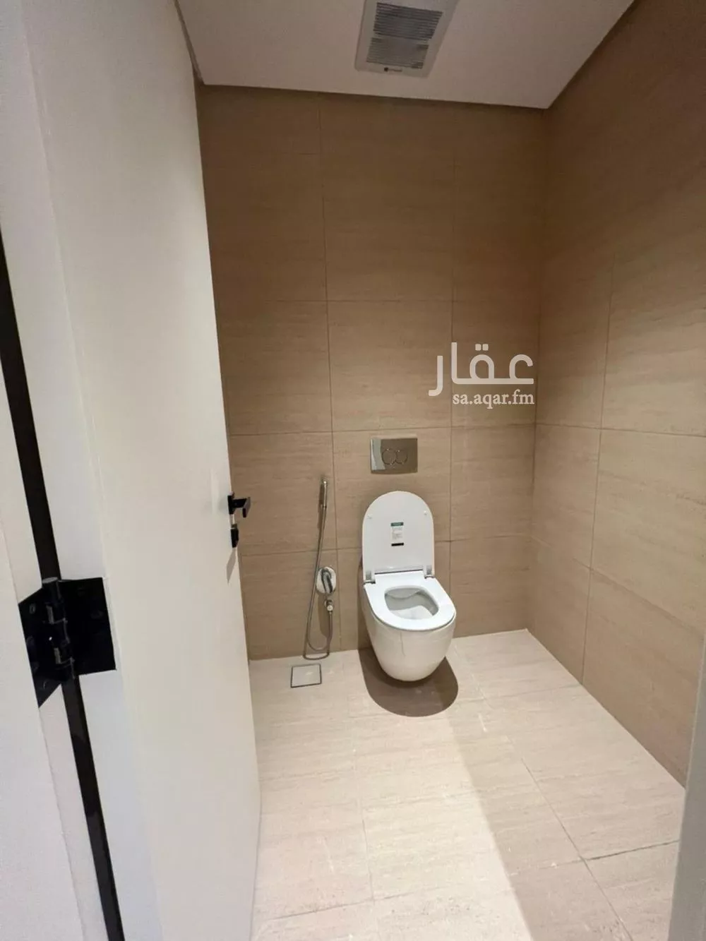 فيلا 4 غرف في العارض 8