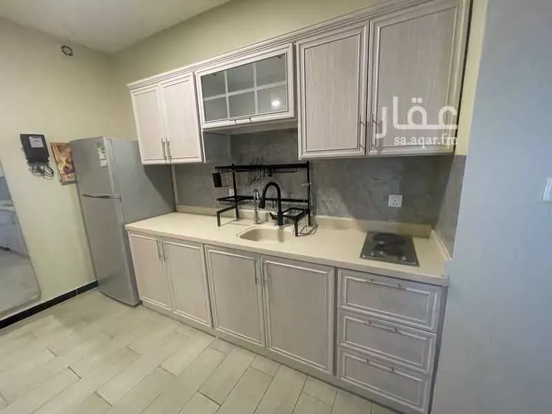 شقة 1 غرف في ضاحية الملك فهد 8