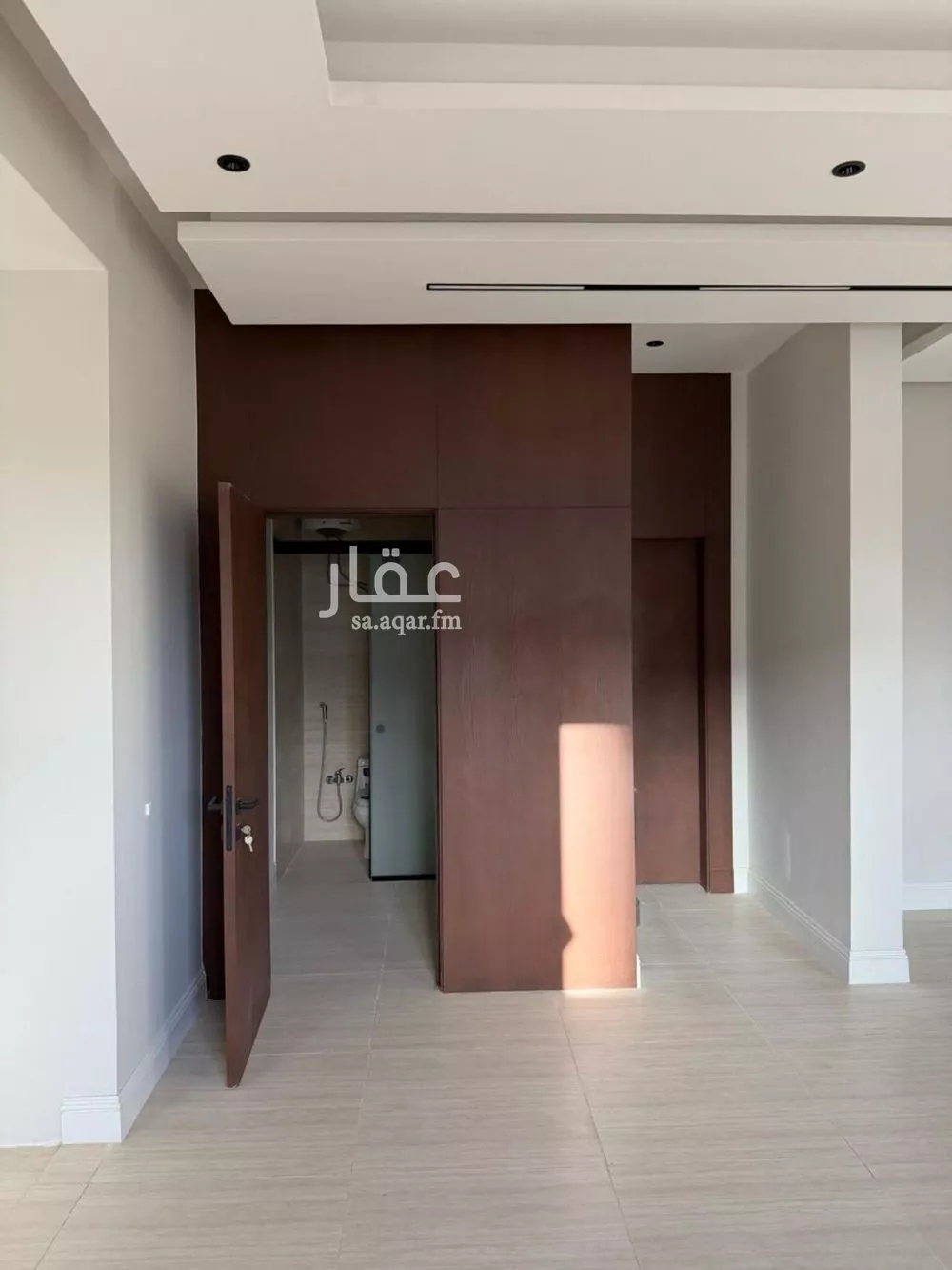 فيلا 4 غرف في العارض 13