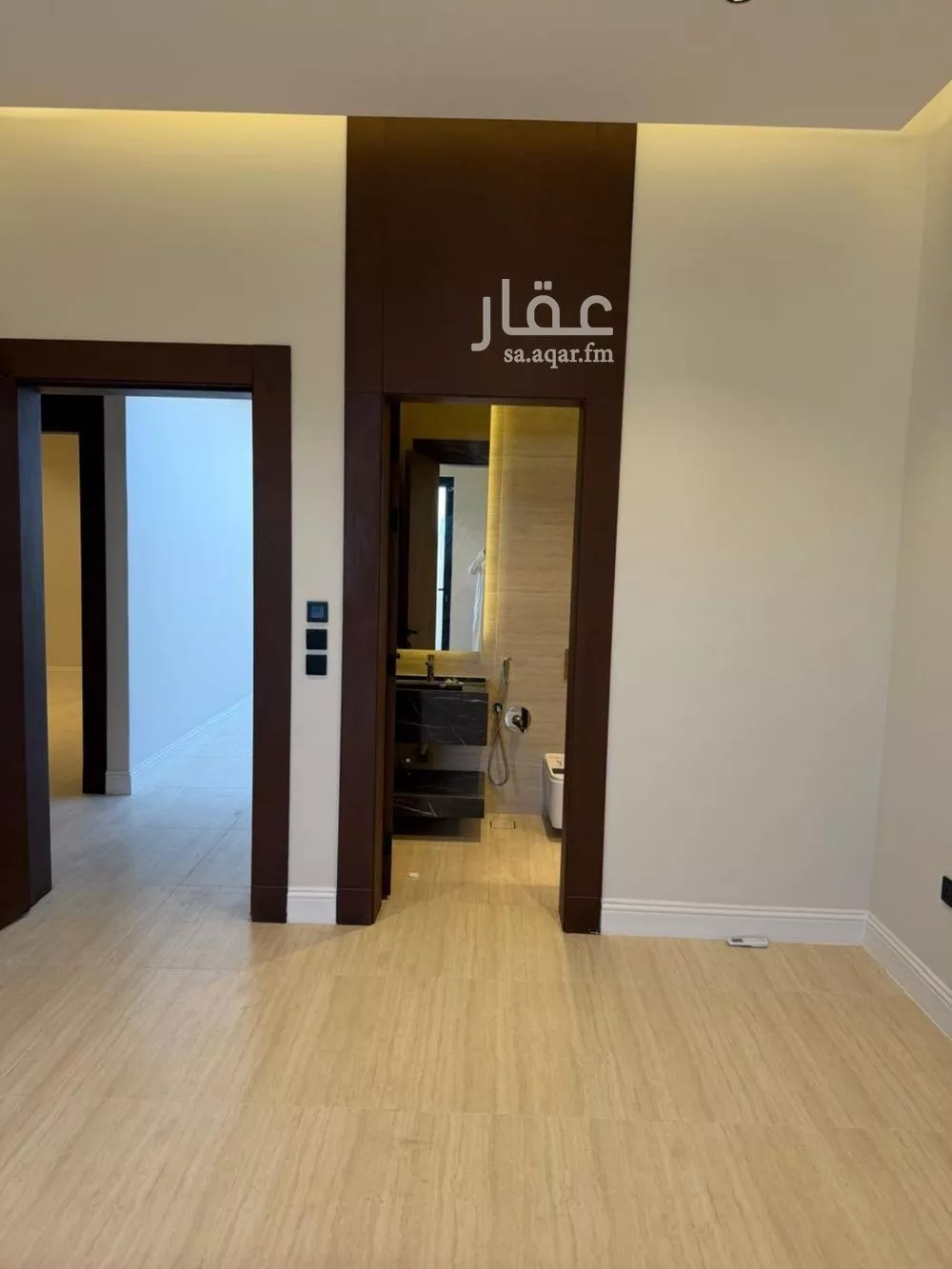 فيلا 4 غرف في العارض 3