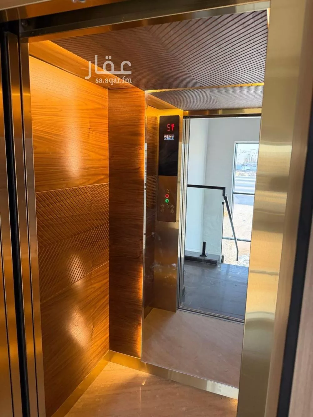 فيلا 4 غرف في العارض 8