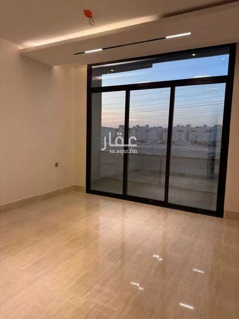 شقة 4 غرف في الشعلة 10