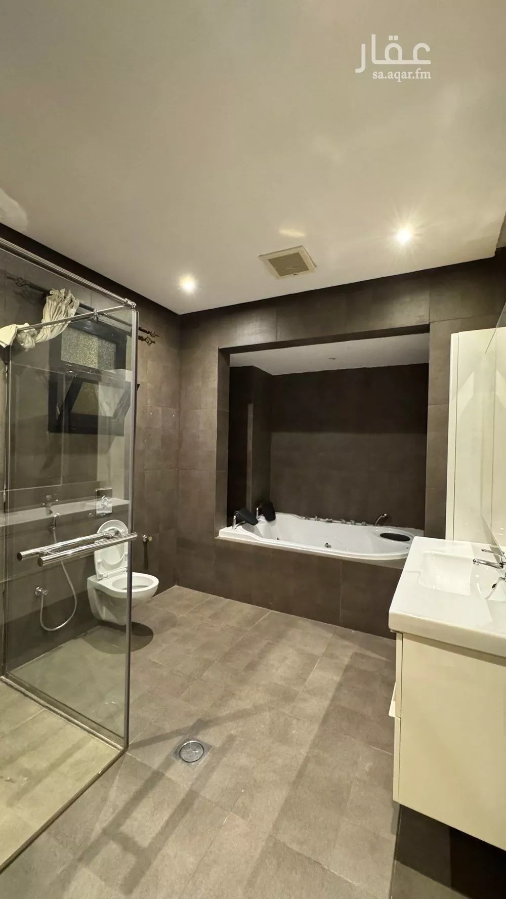 فيلا 4 غرف في الياسمين 11