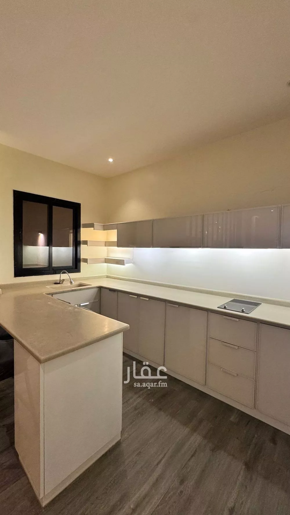 فيلا 4 غرف في الياسمين 5