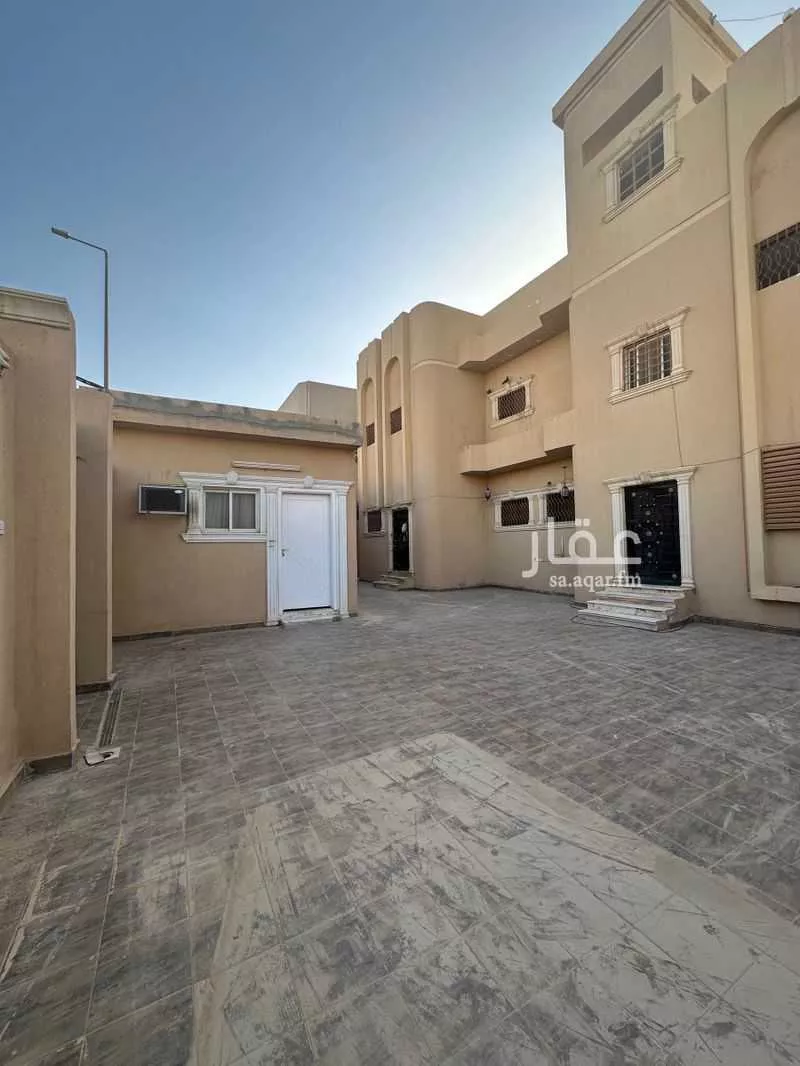 فيلا 7 غرف في بدر 6