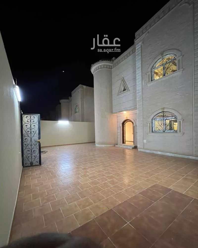 5 bedroom villa in Al Nahda 4
