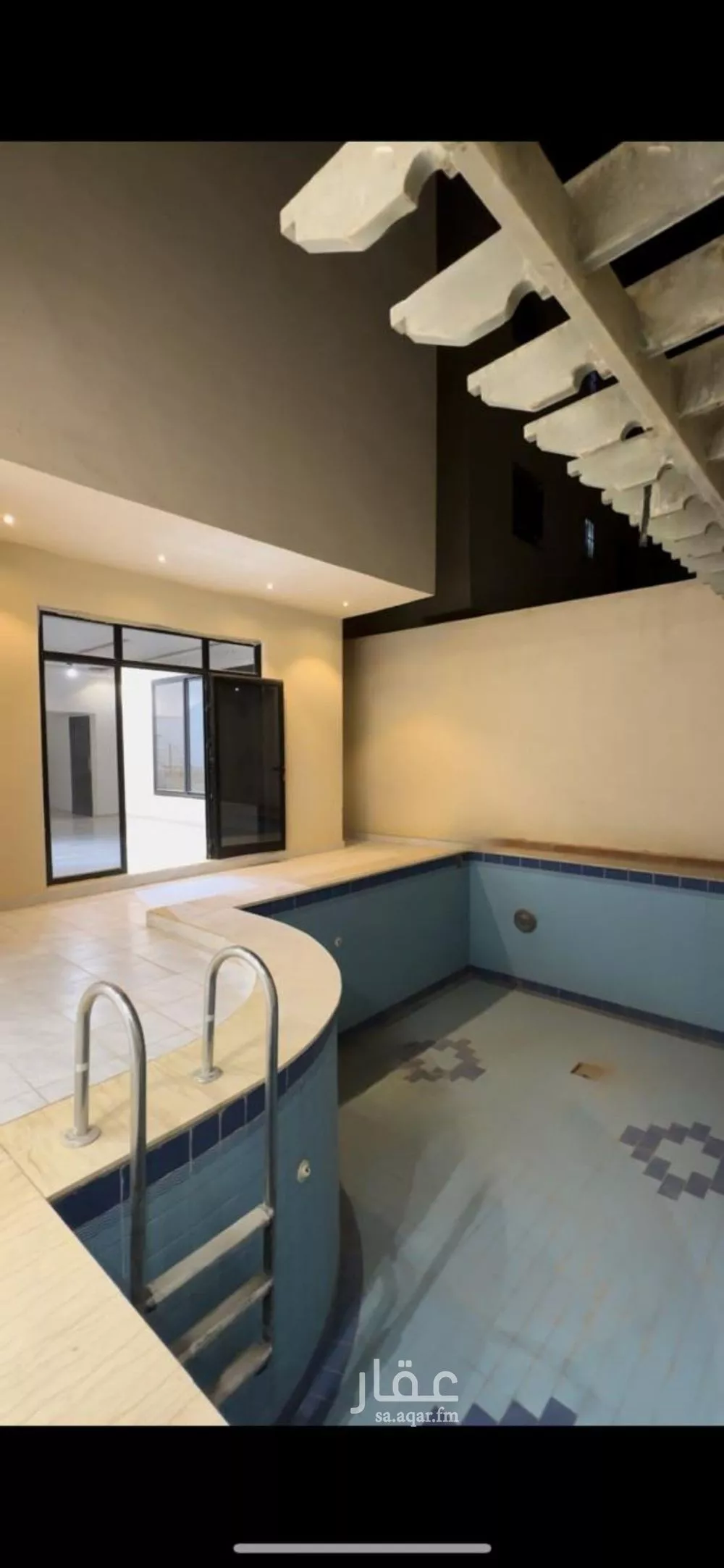 فيلا 5 غرف في الرمال 2