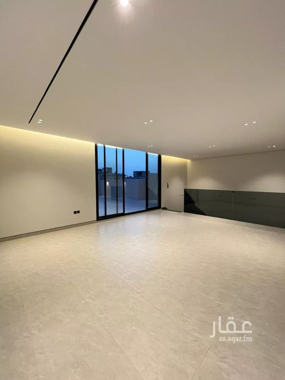 فيلا 5 غرف في النرجس 14