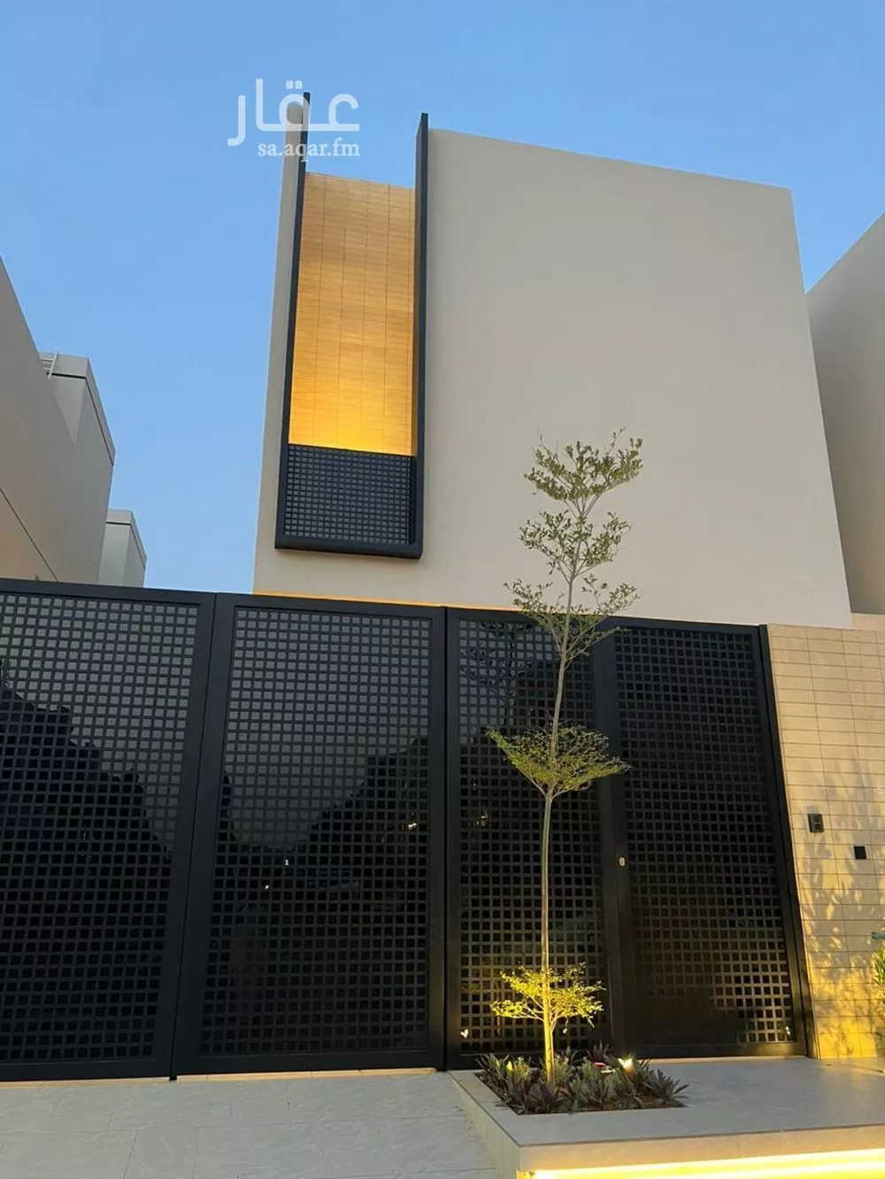 فيلا 5 غرف في النرجس 17