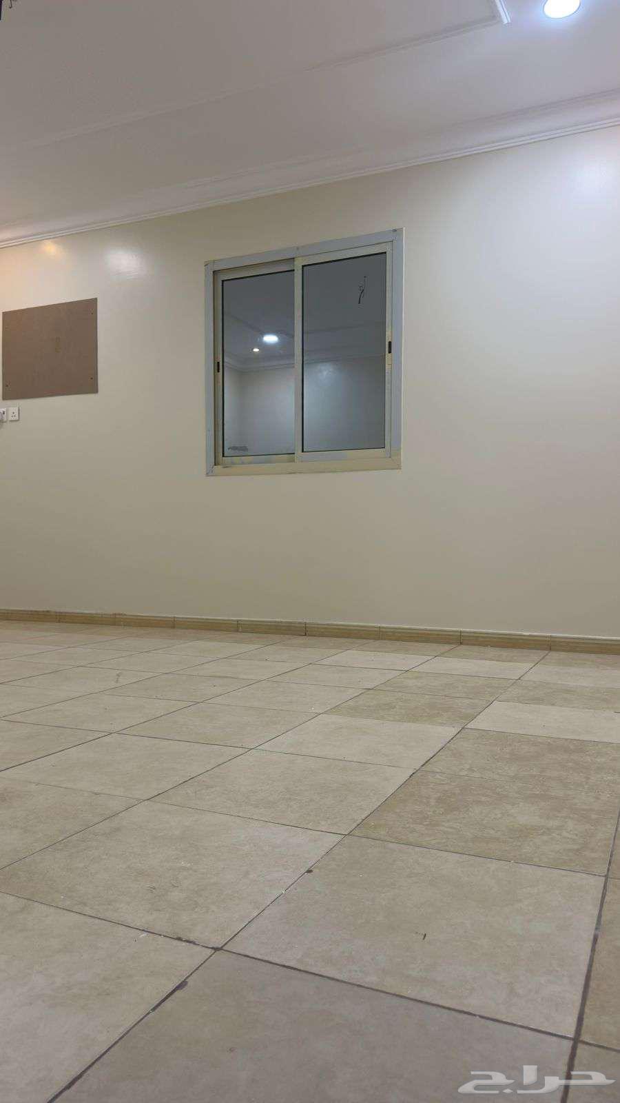 شقة 4 غرف في الدانة 8