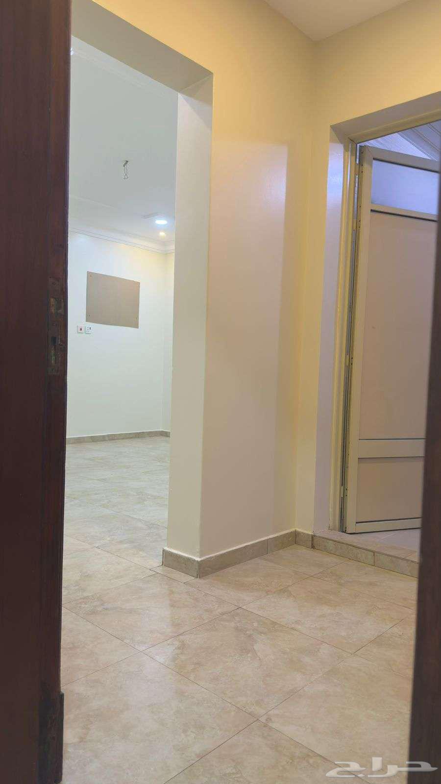 شقة 4 غرف في الدانة 9