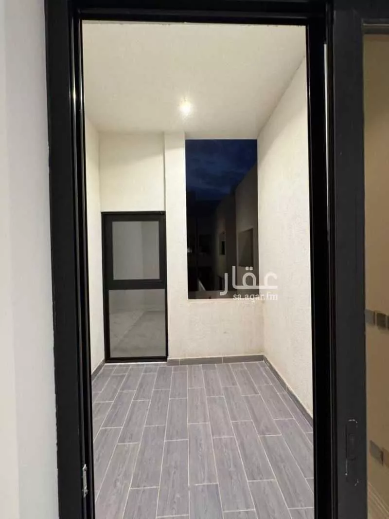 شقة 3 غرف في الملقا 12