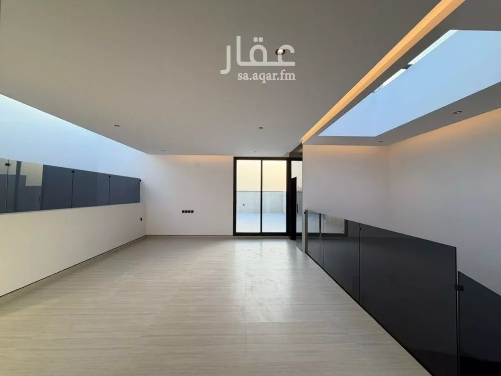 فيلا 5 غرف في العارض 12