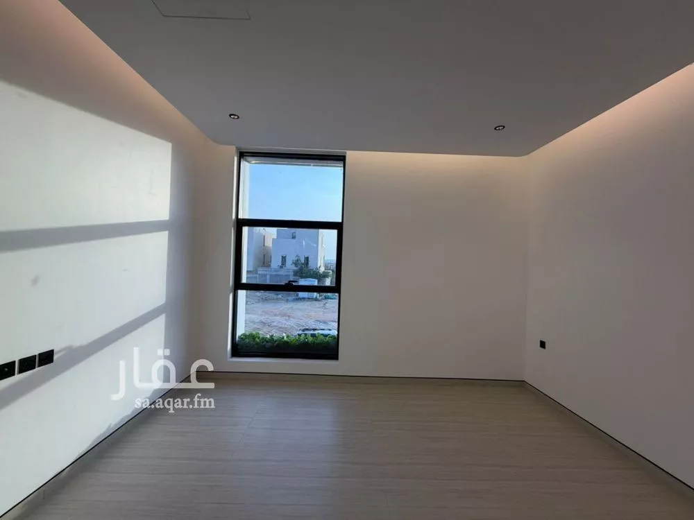 فيلا 5 غرف في العارض 13