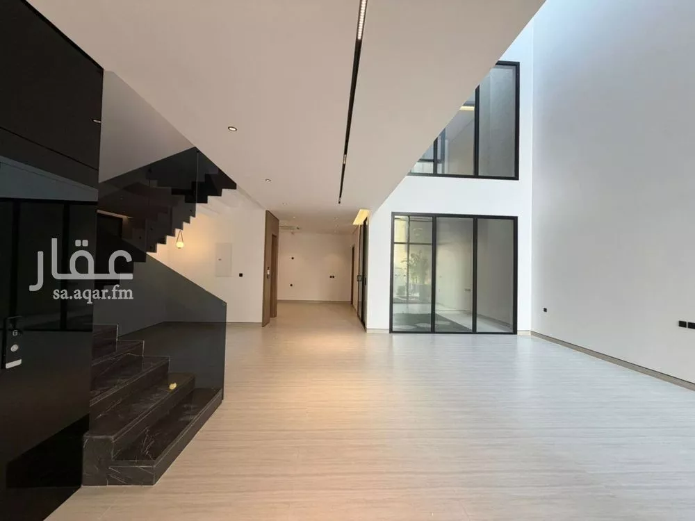 فيلا 5 غرف في العارض 14