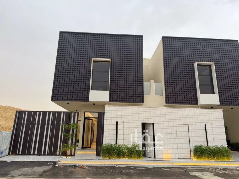 فيلا 5 غرف في العارض 3