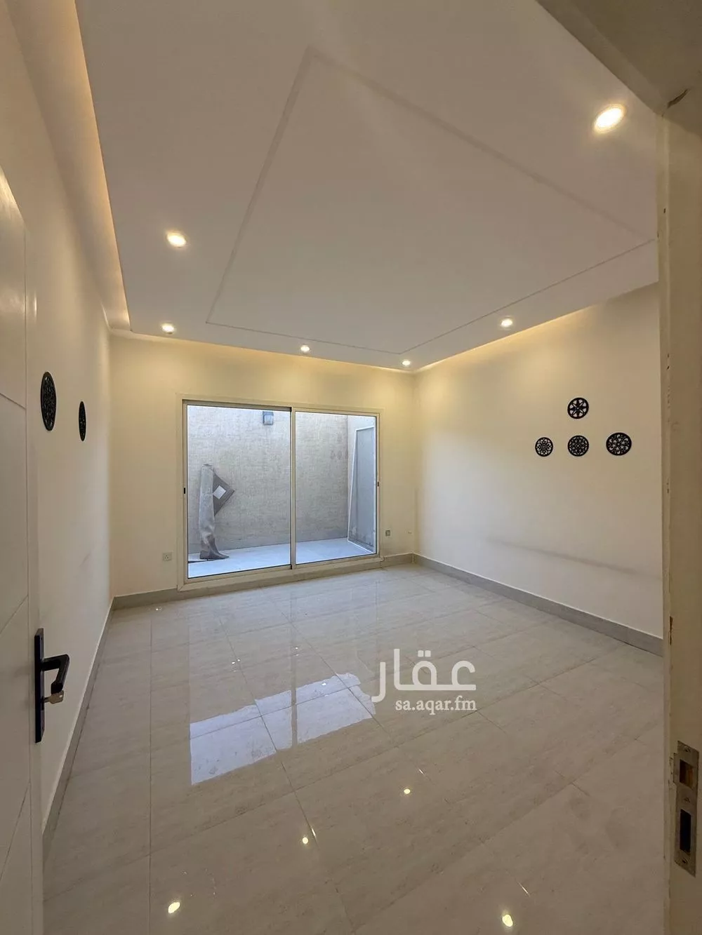 شقة 4 غرف في العارض 13