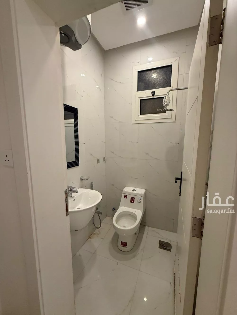 شقة 4 غرف في العارض 7