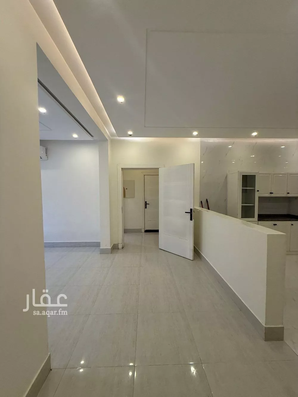 شقة 4 غرف في العارض 9