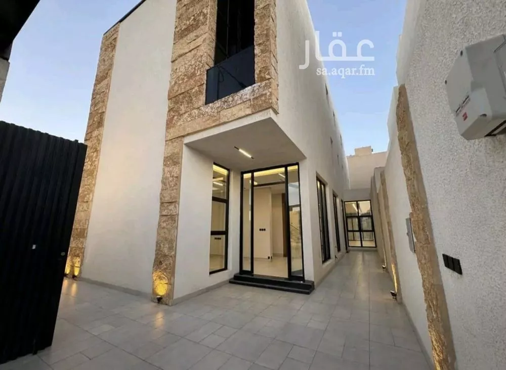 فيلا 5 غرف في العارض 2