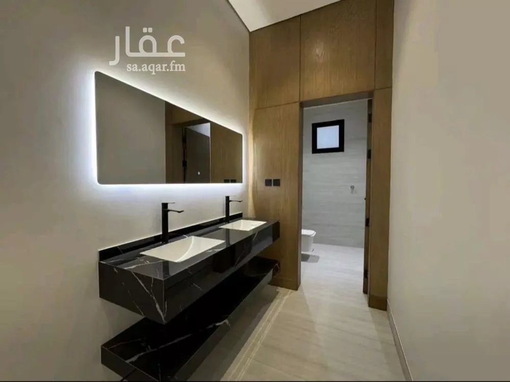 فيلا 5 غرف في العارض 12