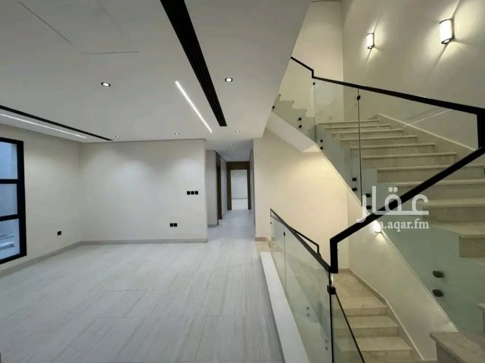 فيلا 5 غرف في العارض 13