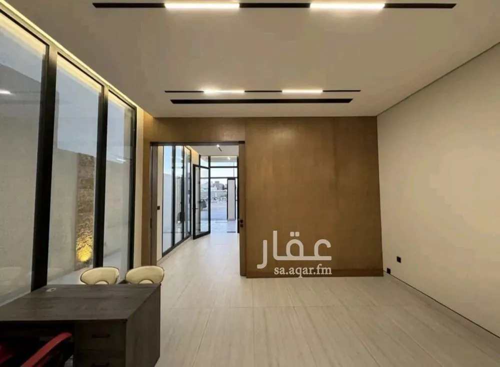 فيلا 5 غرف في العارض 6