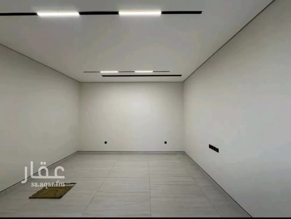 فيلا 5 غرف في العارض 7