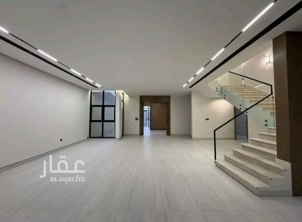 فيلا 5 غرف في العارض 9