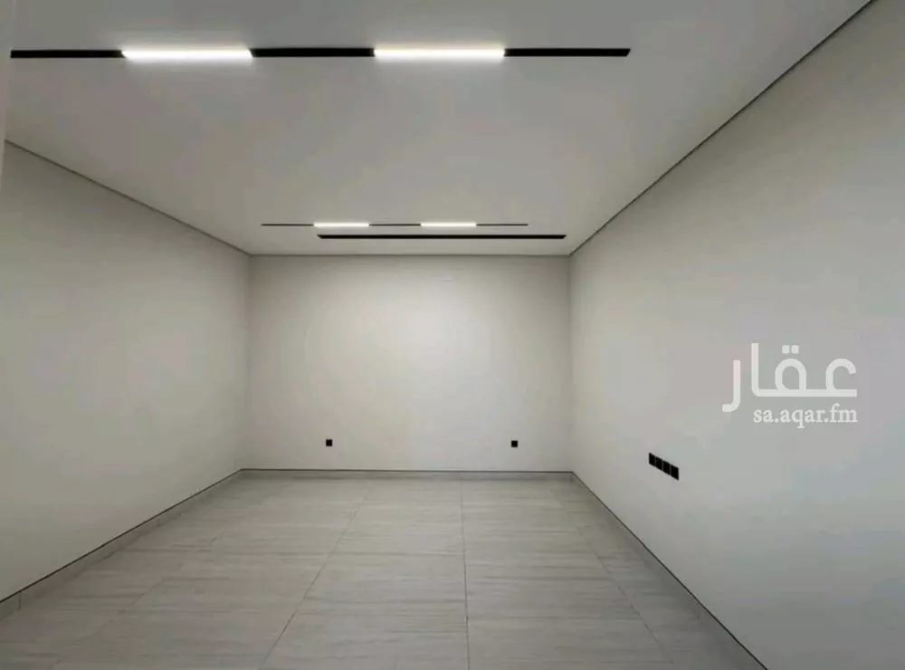 فيلا 5 غرف في العارض 10