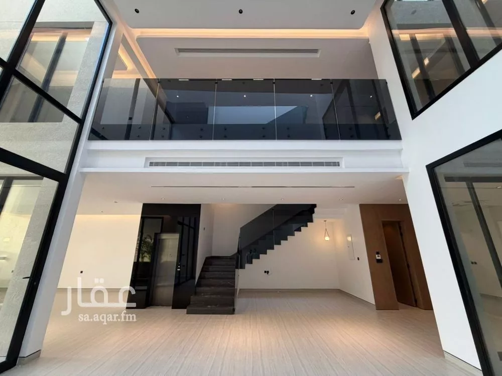 فيلا 11 غرف في العارض 12